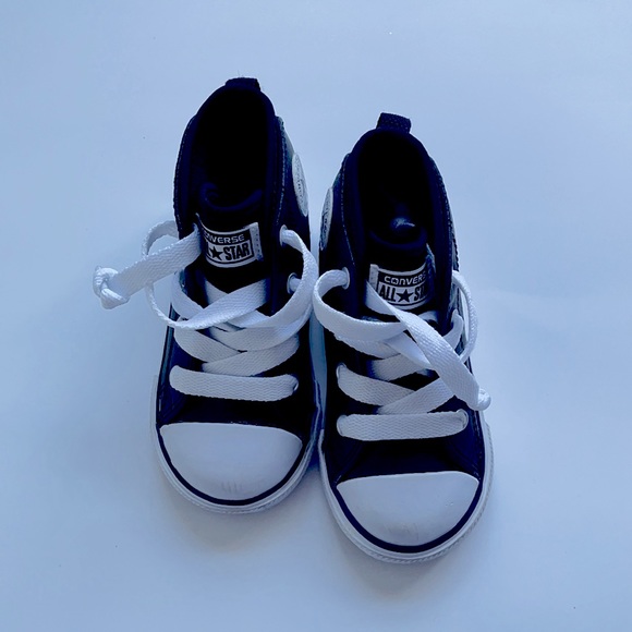 Classic Black Converse ✨ - Picture 3 of 4